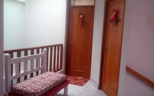 Shanell House - Hostel