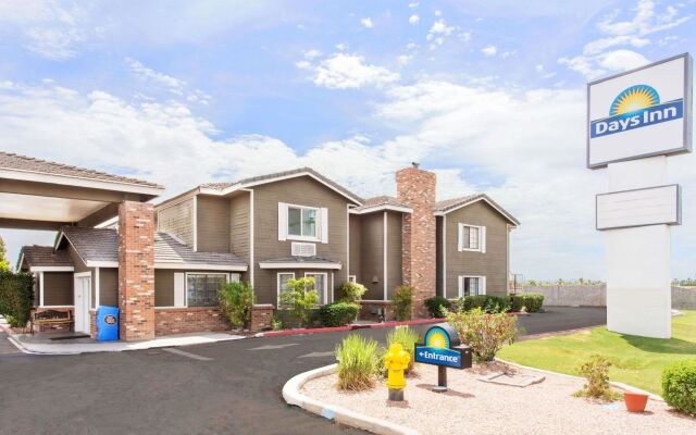 Days Inn by Wyndham Mesa East