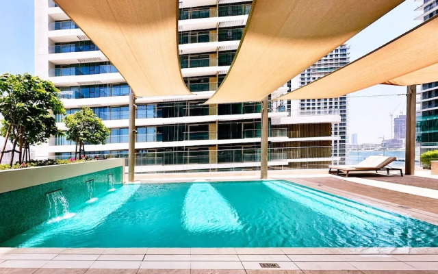 Chic 1BR in Emaar Beachfront