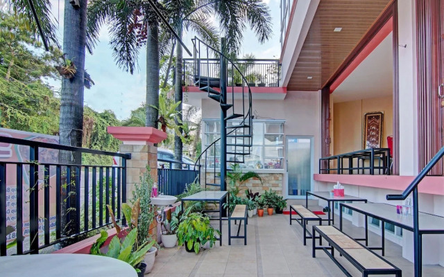 OYO 91951 Almira Homestay Syariah