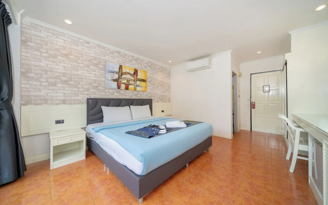Patong Central Residence & Apartment