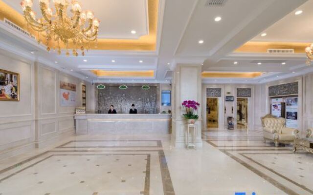 Vienna Hotel (Foshan Chencun Shuanlian Square)