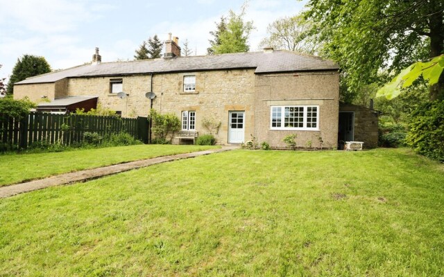 2 Redeswood Cottages