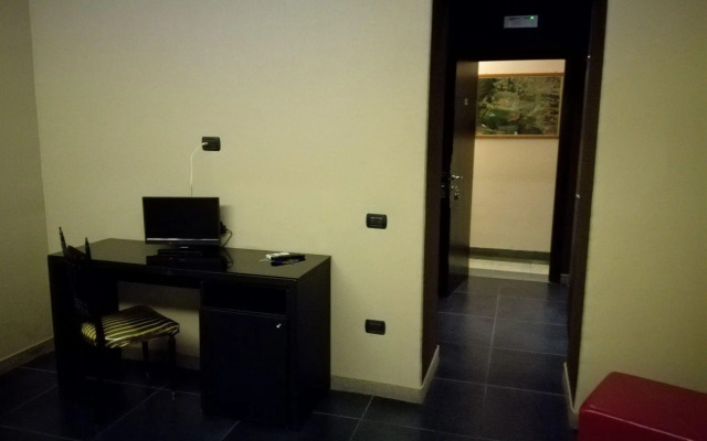 Smart Station Hotel