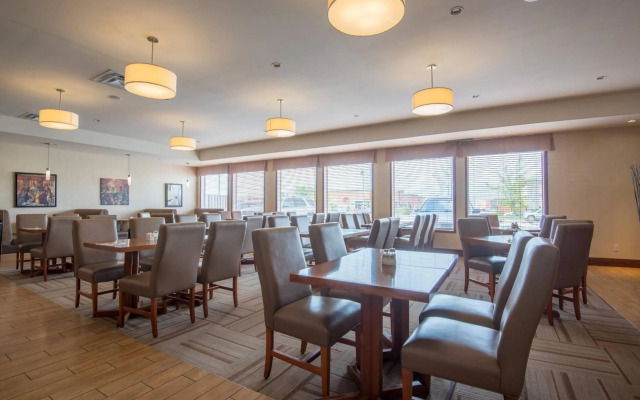 Four Points by Sheraton Saskatoon