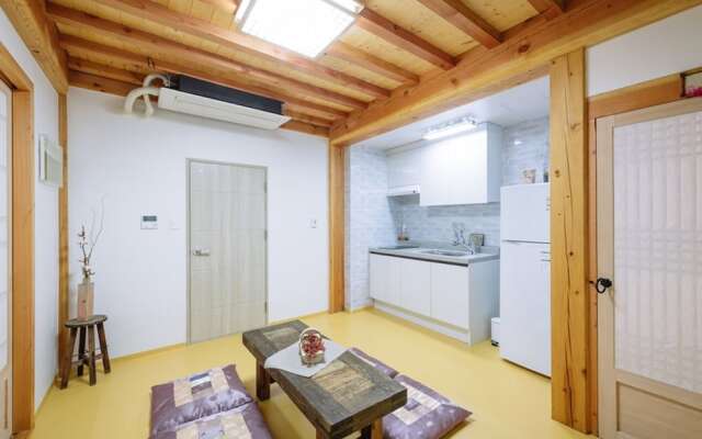 Daegu West Gate Hanok Guesthouse