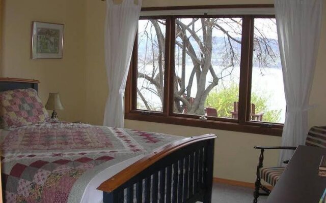 Naramata Suite Dreams Bed and Breakfast