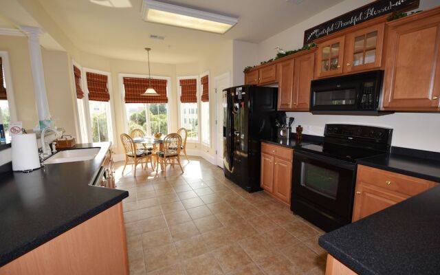 Edgewater Apartment 437