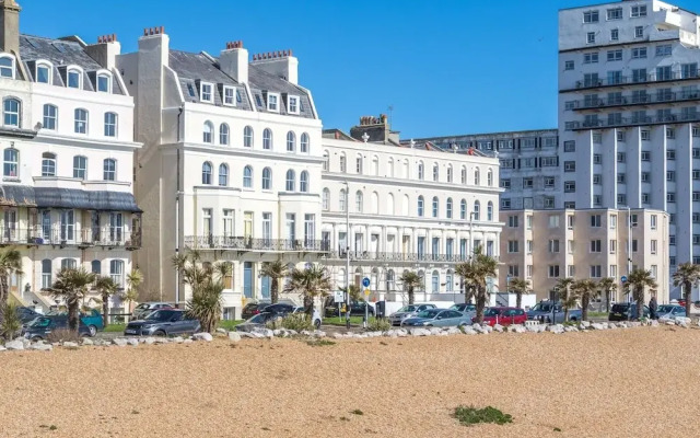 Apartment in Folkestone Near Sandgate Beach