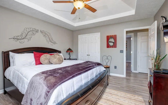 720 Veneta View Home