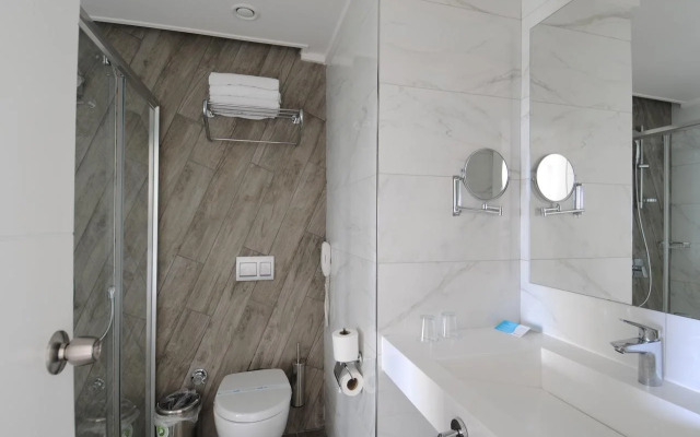 Gold Island Selected Hotel