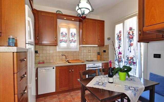 Akitos Maisonette
