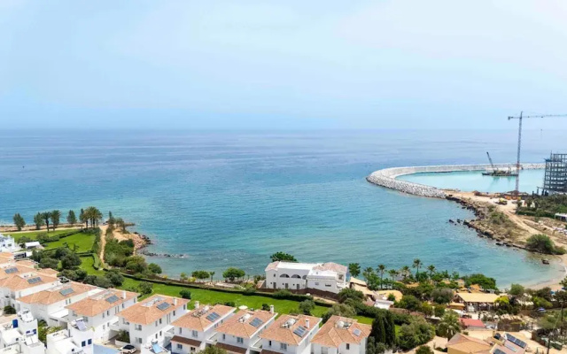 Sirena Solis Elevated Coastal Living Above Sirena Bay