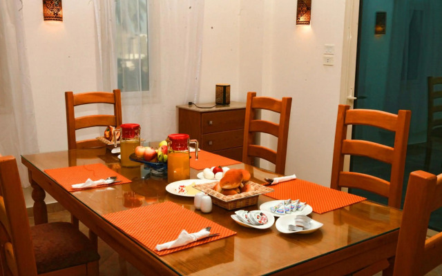 Jewel Howard Carter Hotel