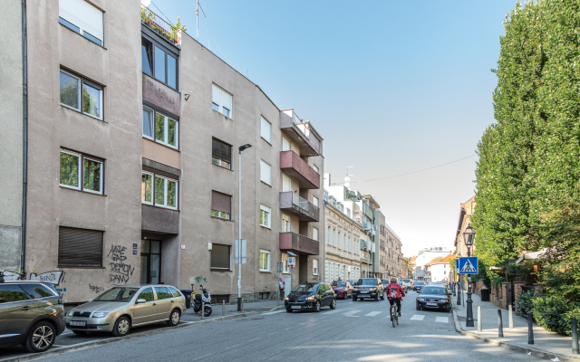 Modern 2bdr Apartment in Old Town- Best Location