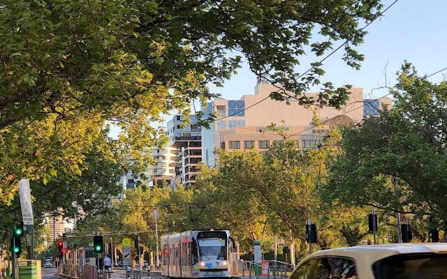 Pride Fawkner Apartments