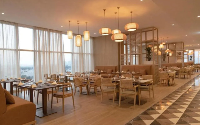 Mövenpick Hotel Jumeirah Village Triangle