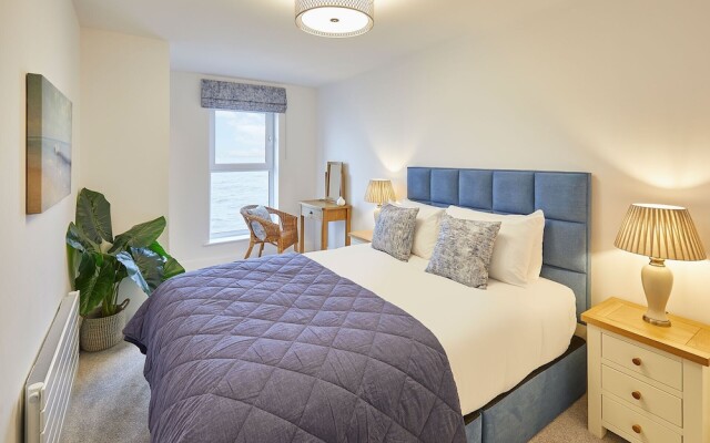 Host Stay 3 Queens Court