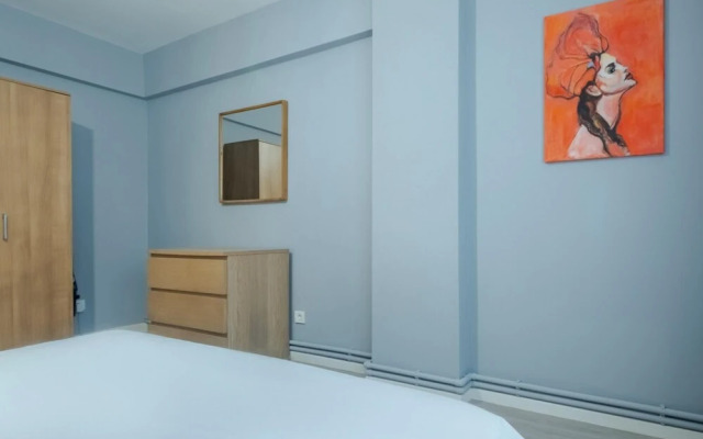 Central Flat 800 m to Cevahir Mall in Sisli