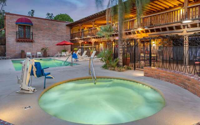 Comfort Suites at Sabino Canyon