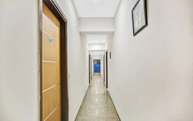 OYO Townhouse 22956 Hotel Grand Residency