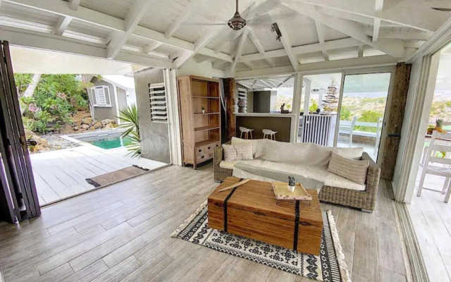 Villa Cazou, sea view, private pool, Wifi 100Mbps