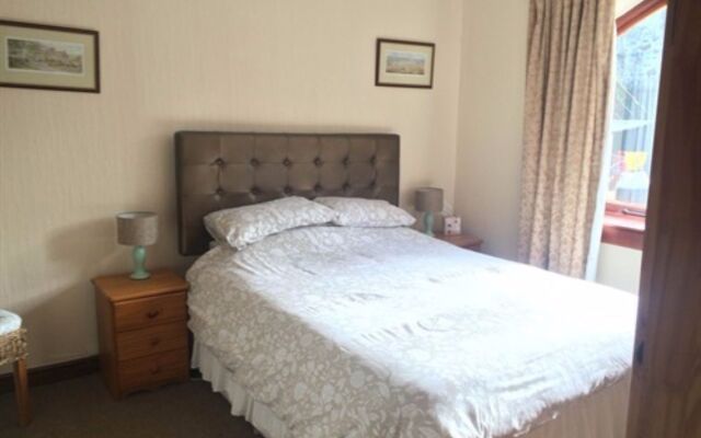 The Fox & Hounds Inn