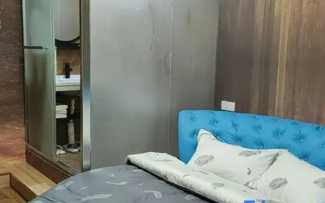 Zunyi Xingkong Theme Apartment