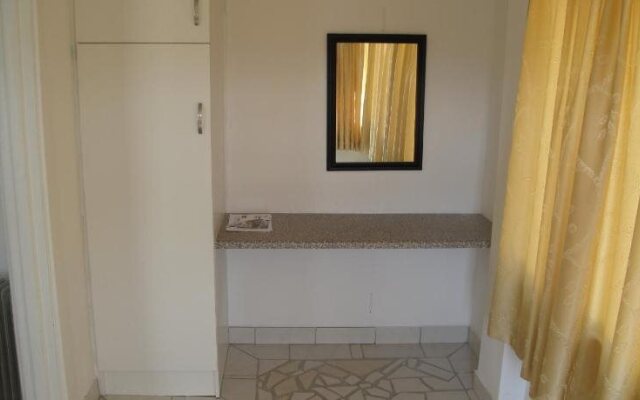 The Crescent Guesthouse