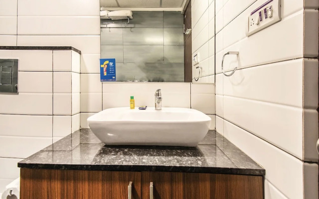 FabHotel Oakwoods Serai