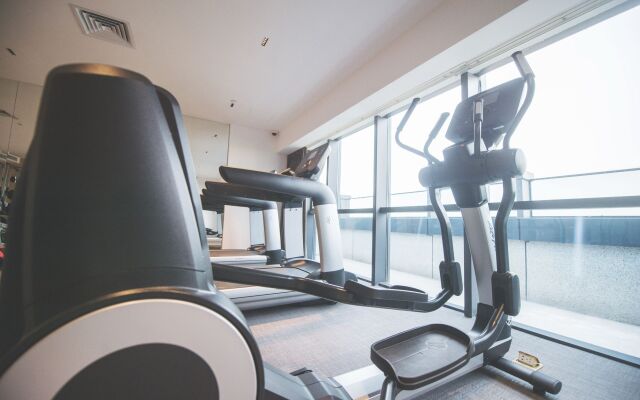 Holiday Inn Express Shanghai Songjiang Fangta by IHG