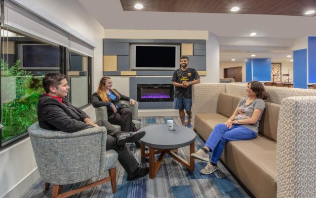 Holiday Inn Express & Suites Phoenix Tempe - University