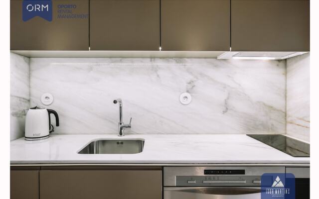 ORM - Almada Terrace Apartment