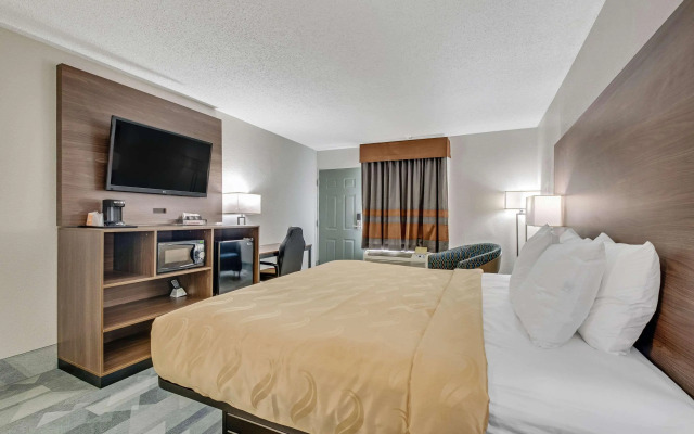 Quality Inn Dalton East