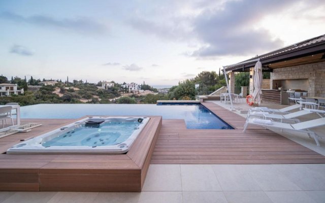 Villa Elea, New Deluxe Golf Villa at Aphrodite Hills - 6 Bedrooms, 7 Bathrooms