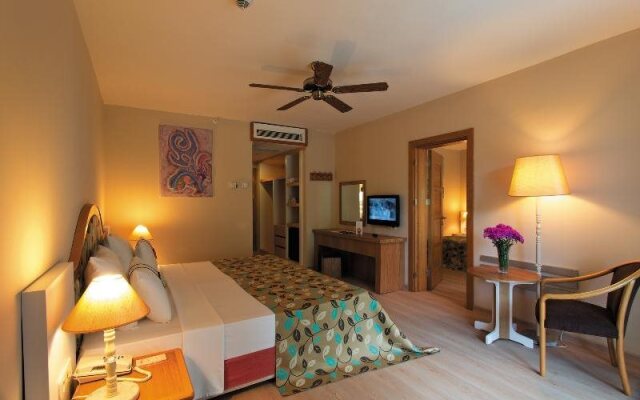 Hotel Defne Star