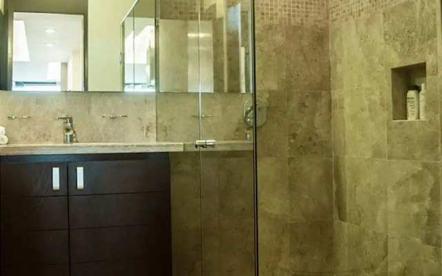 DOCA 201 by Tripintravel