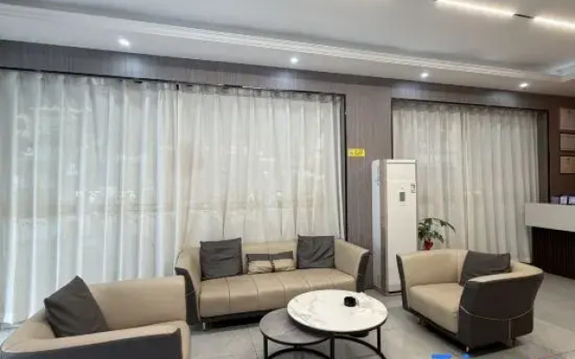 Tiandong Green Skylight Hotel