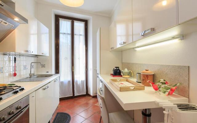 Dolfin - Nel Centro di Stresa - by Impero House