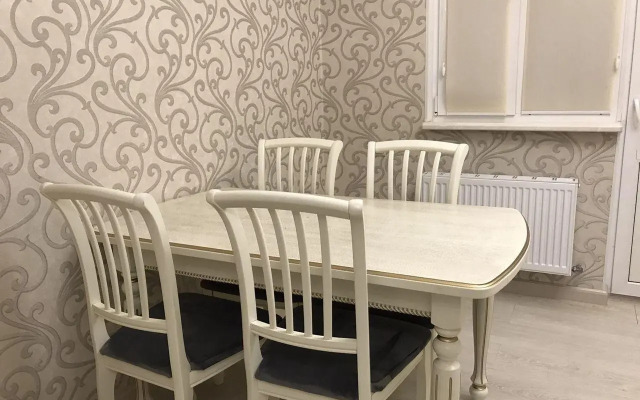 Апартаменты на улице Времена Года 15