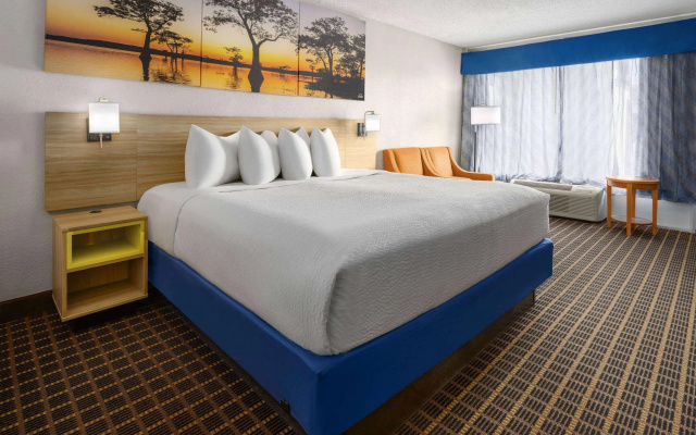 Days Inn by Wyndham Waycross