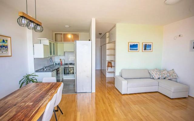 Maris Apartment