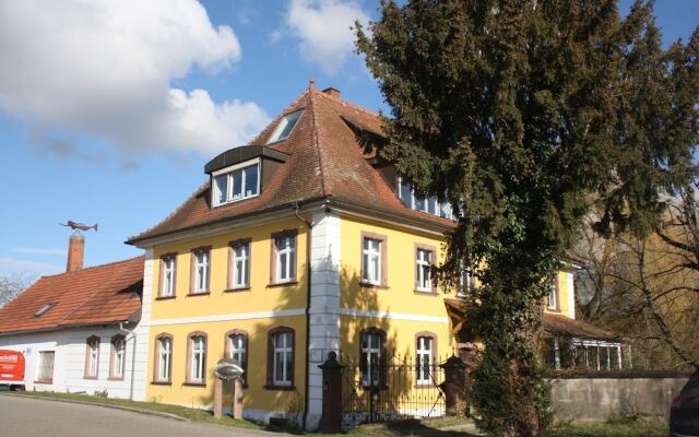 Art-be-and-b Bed and Breakfast