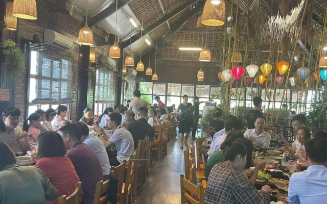 Camellia Hotel
