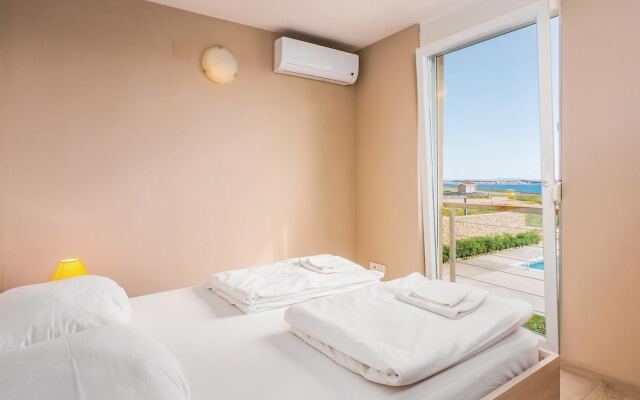 Awesome Home in Povljana With Wifi and 1 Bedrooms