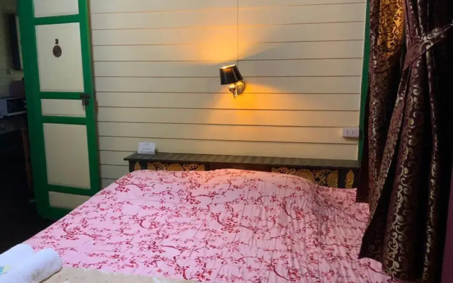 Baan Tepa Boutique House