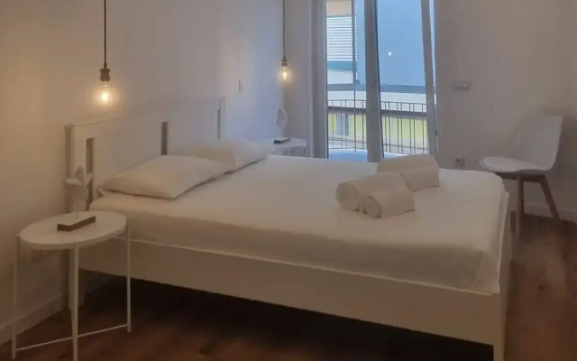 Downtown Faro Luxury Flat With Balcony