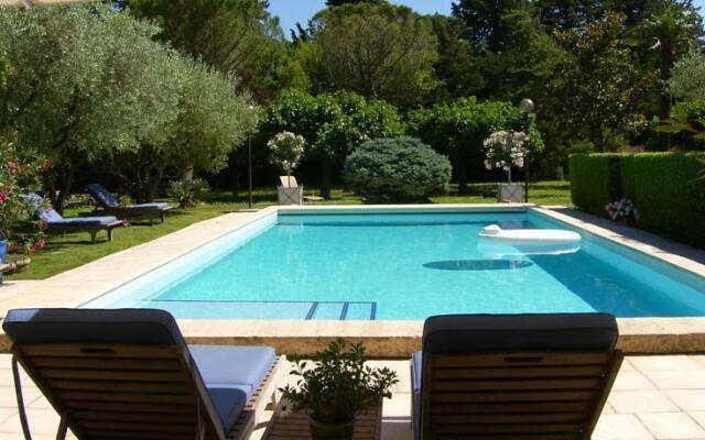 Villa Mas St Jean House