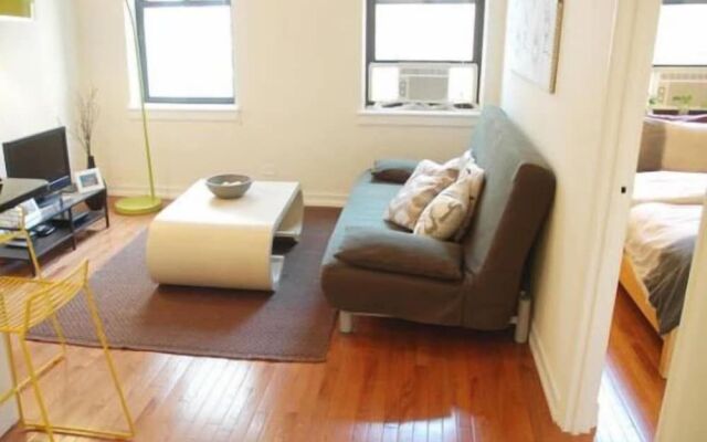 Midtown East 1BR Six DR27