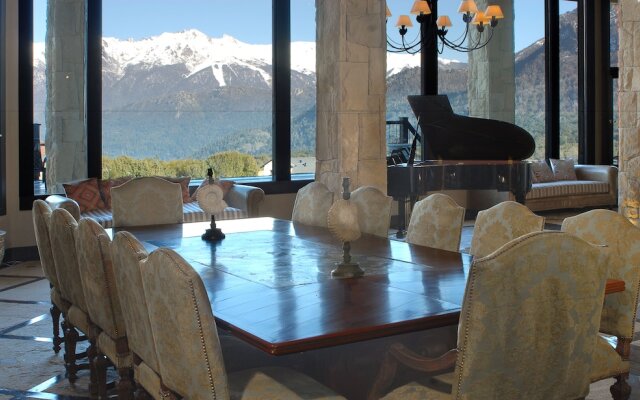 Incredible Villa in Arelauquen Golf LM10